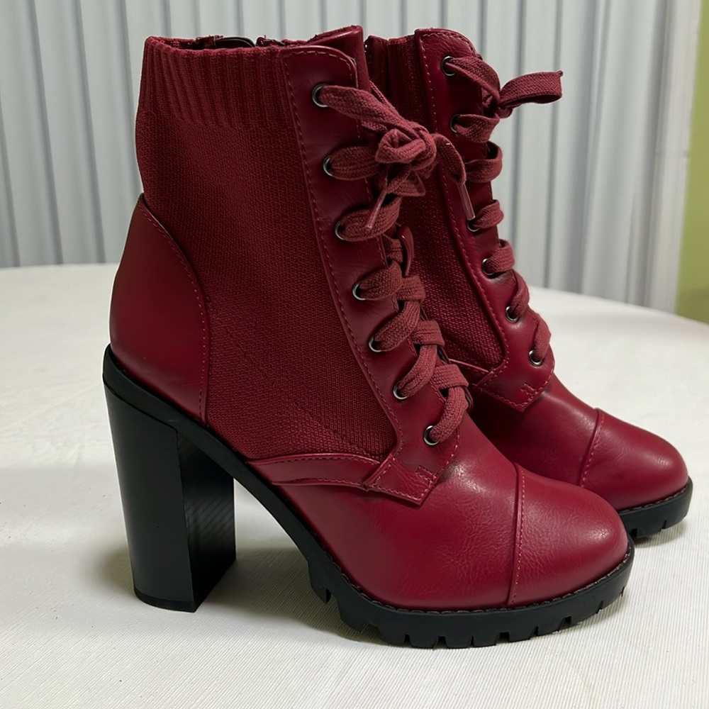 BCBGENERATION
Pilas Block Heel Oxford Booties Size 7